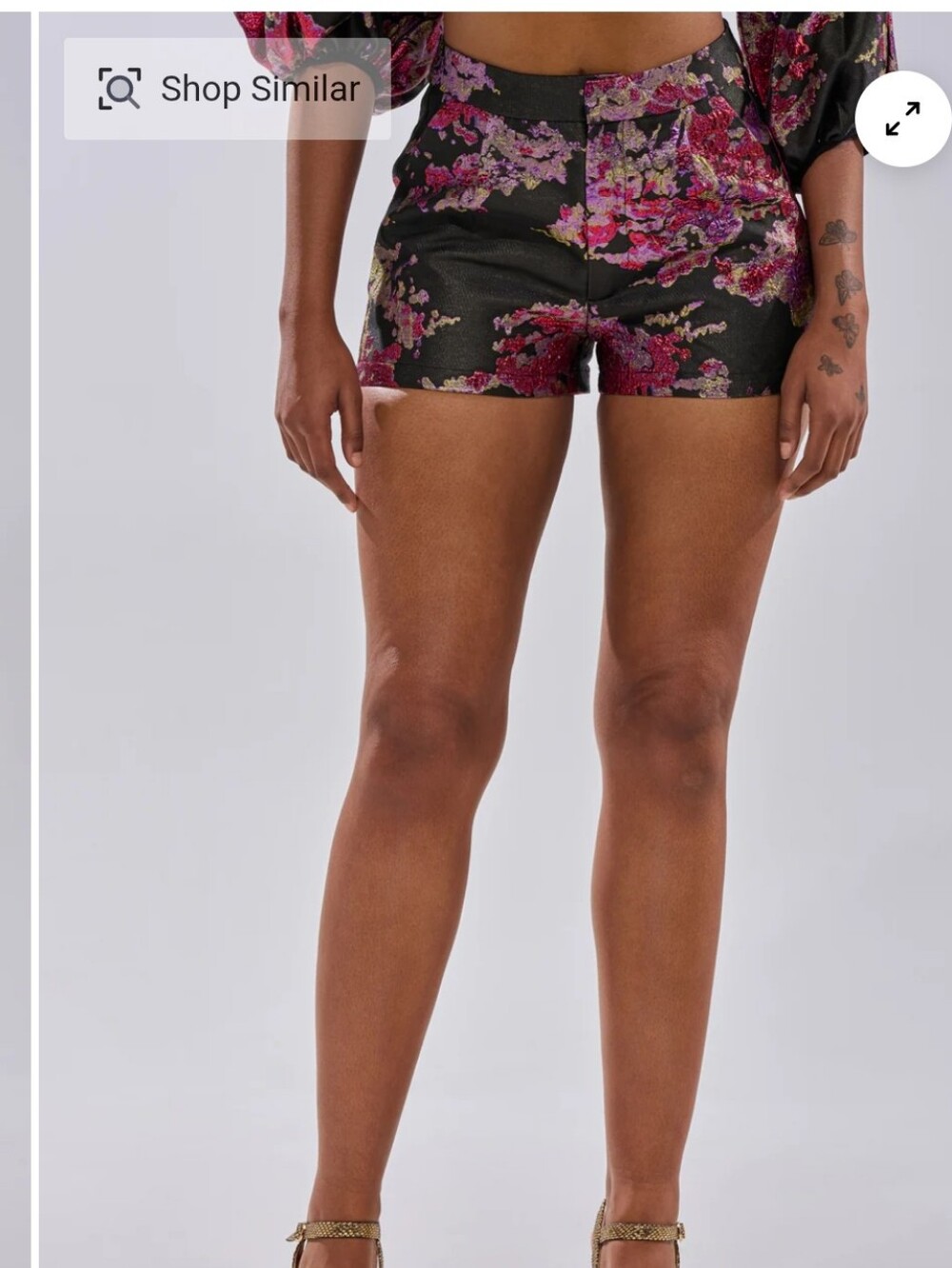 AKIRA Metallic Pink and Gold Floral Mini Shorts Sz S